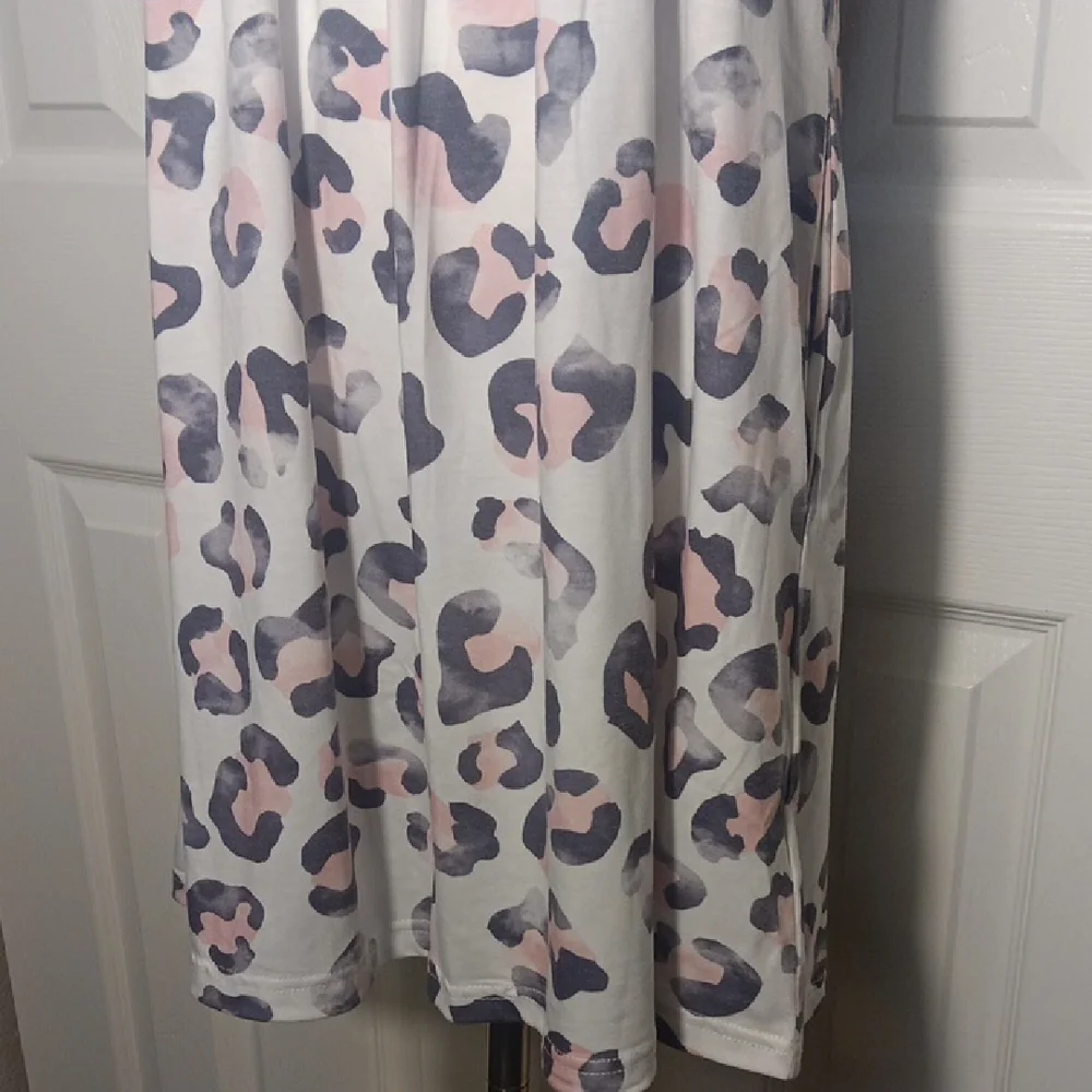 NWT. Southern Stitch Babydoll Style Pink Leopard Print Mini Dress - Picture 3 of 12